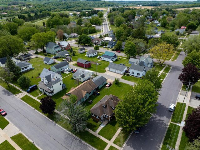 647 Pine Avenue, Hillsboro, WI 54634