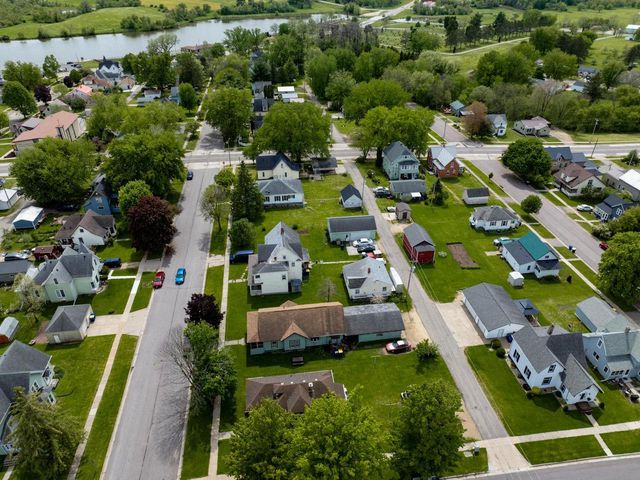 647 Pine Avenue, Hillsboro, WI 54634