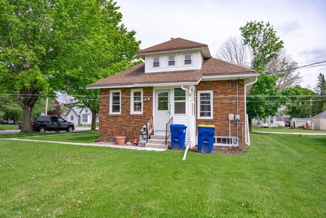 647 Pine Avenue, Hillsboro, WI 54634