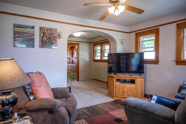 647 Pine Avenue, Hillsboro, WI 54634