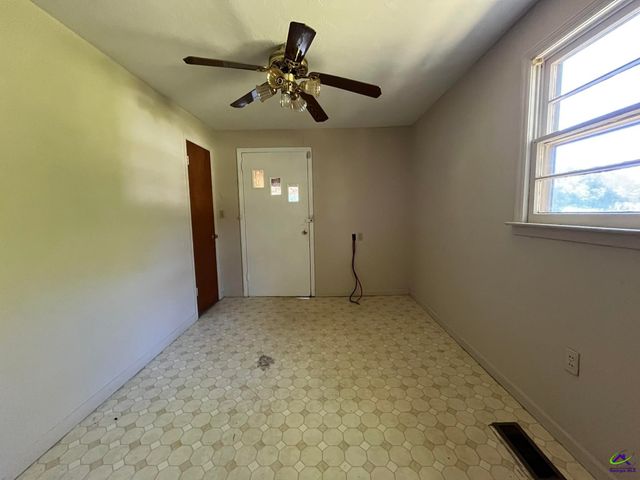 4401 Crystal Lake Drive, Macon, GA 31217