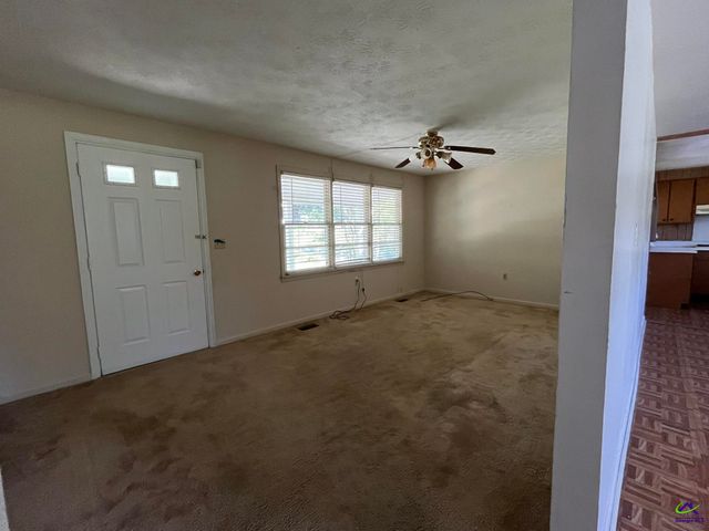 4401 Crystal Lake Drive, Macon, GA 31217