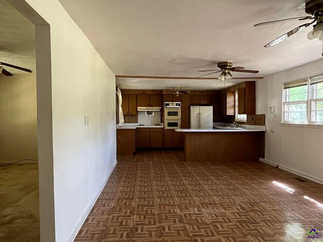 4401 Crystal Lake Drive, Macon, GA 31217