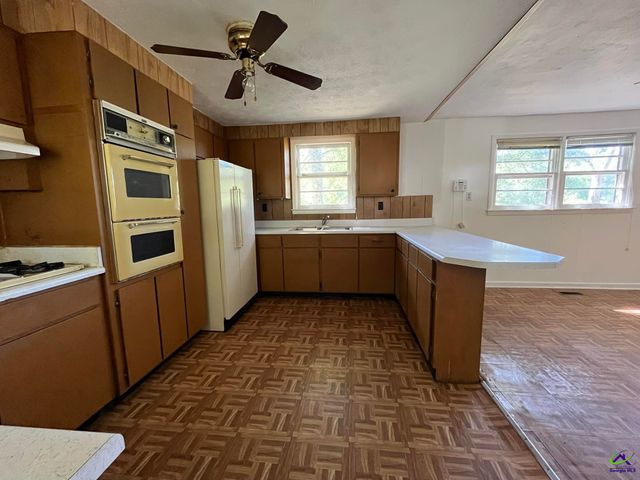 4401 Crystal Lake Drive, Macon, GA 31217
