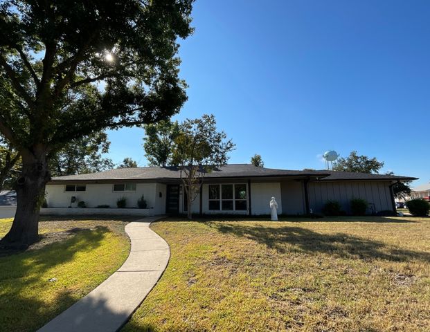 8029 Northbrook Drive, Benbrook, TX 76116