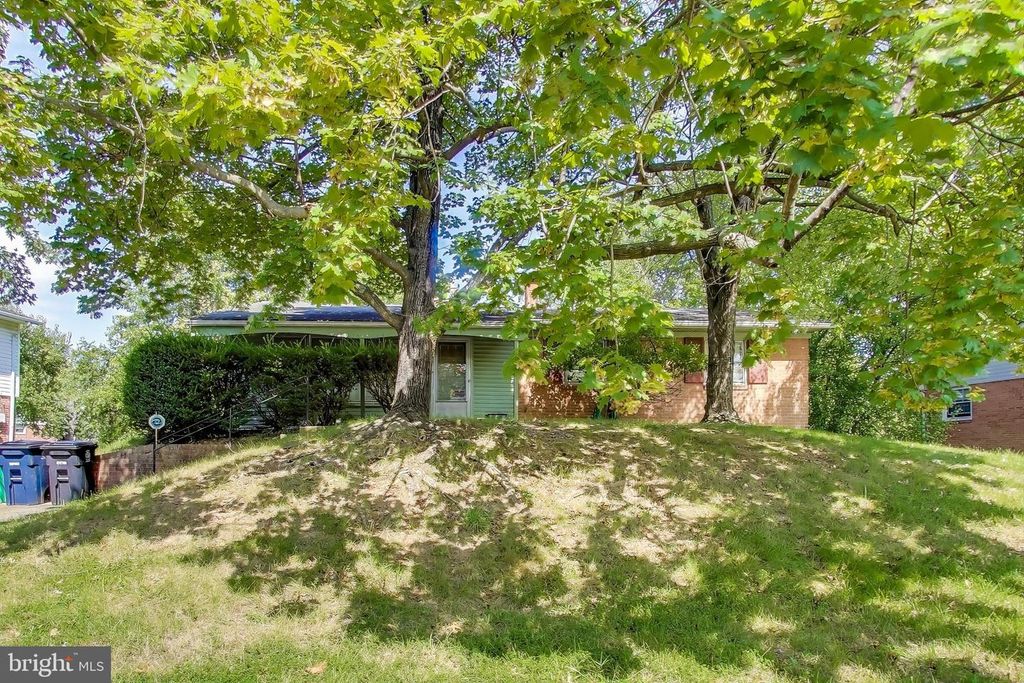 4210 CARRIAGE DR, Temple Hills, MD 20748
