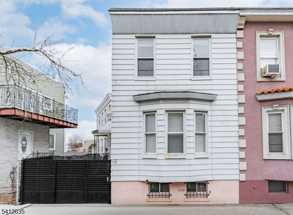 72 Lang St, Newark City, NJ 07105 — exterior