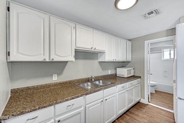 2238 E TAYLOR Street, Phoenix, AZ 85006