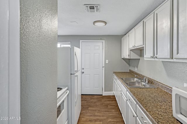 2238 E TAYLOR Street, Phoenix, AZ 85006