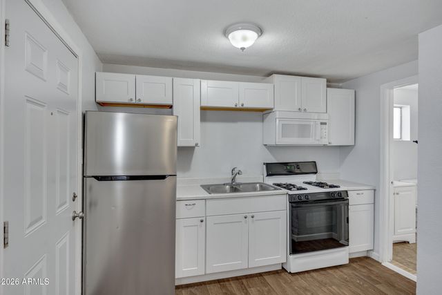 2238 E TAYLOR Street, Phoenix, AZ 85006