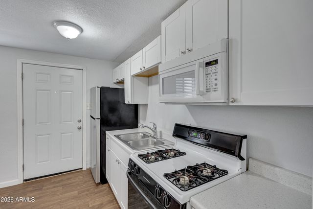 2238 E TAYLOR Street, Phoenix, AZ 85006