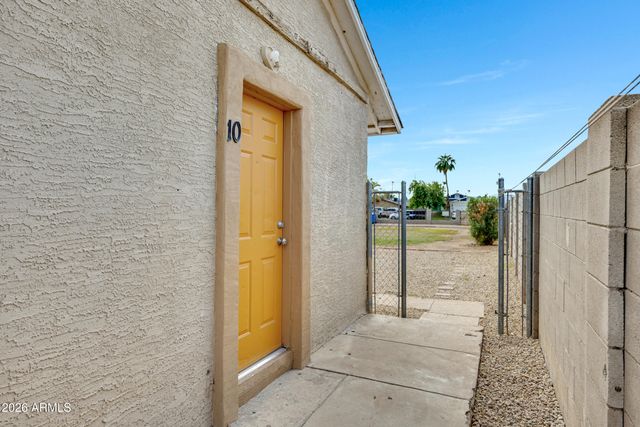 2238 E TAYLOR Street, Phoenix, AZ 85006