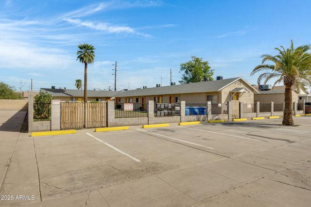 2238 E TAYLOR Street, Phoenix, AZ 85006