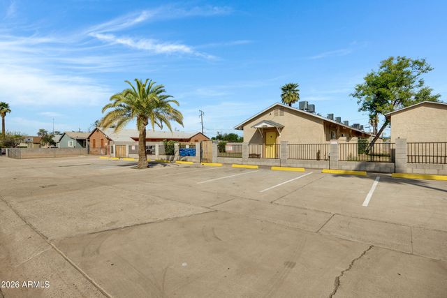 2238 E TAYLOR Street, Phoenix, AZ 85006