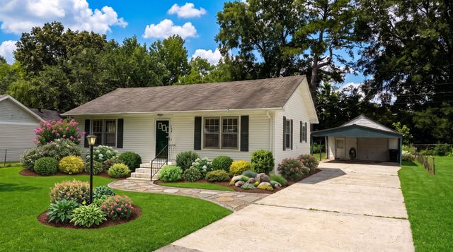 138 Ham St, Tullahoma, TN 37388
