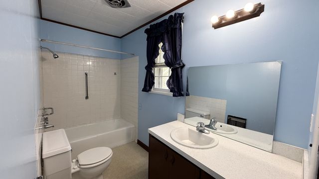 138 Ham St, Tullahoma, TN 37388
