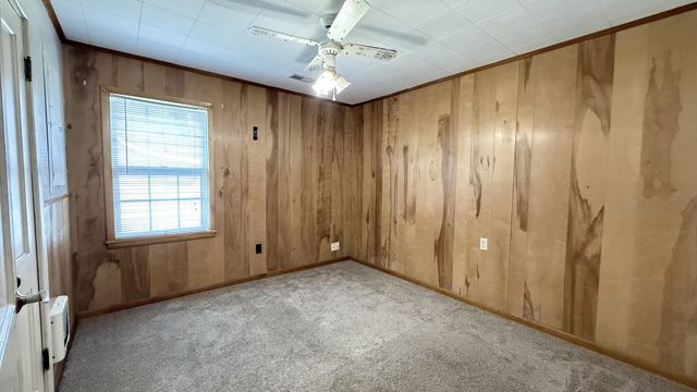 138 Ham St, Tullahoma, TN 37388