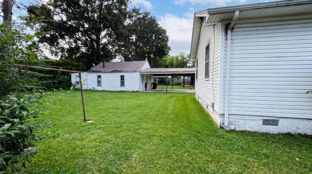 138 Ham St, Tullahoma, TN 37388