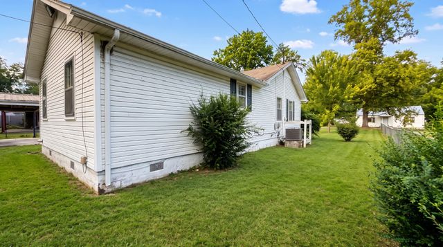 138 Ham St, Tullahoma, TN 37388
