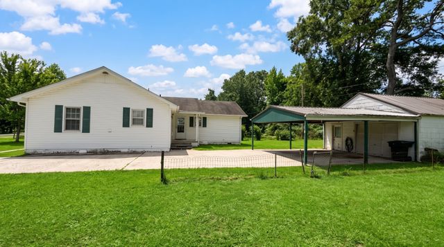 138 Ham St, Tullahoma, TN 37388