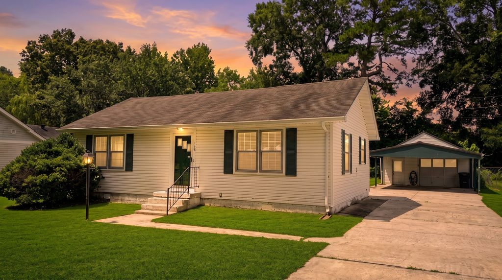 138 Ham St, Tullahoma, TN 37388