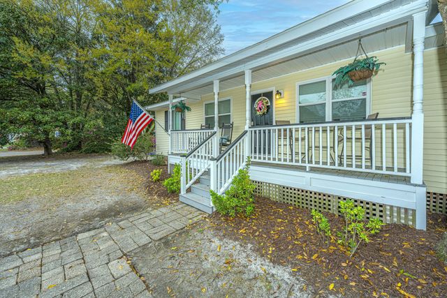 1240 Camelia Road, Charleston, SC 29407
