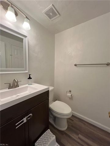 4058 Thomas Jefferson DR, Virginia Beach, VA 23452