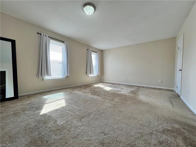 4058 Thomas Jefferson DR, Virginia Beach, VA 23452