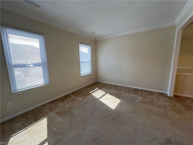 4058 Thomas Jefferson DR, Virginia Beach, VA 23452