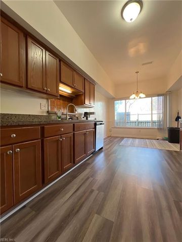 4058 Thomas Jefferson DR, Virginia Beach, VA 23452