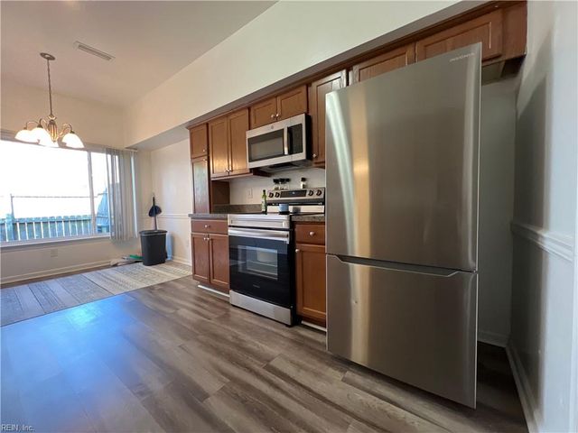 4058 Thomas Jefferson DR, Virginia Beach, VA 23452