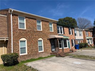 4058 Thomas Jefferson DR, Virginia Beach, VA 23452