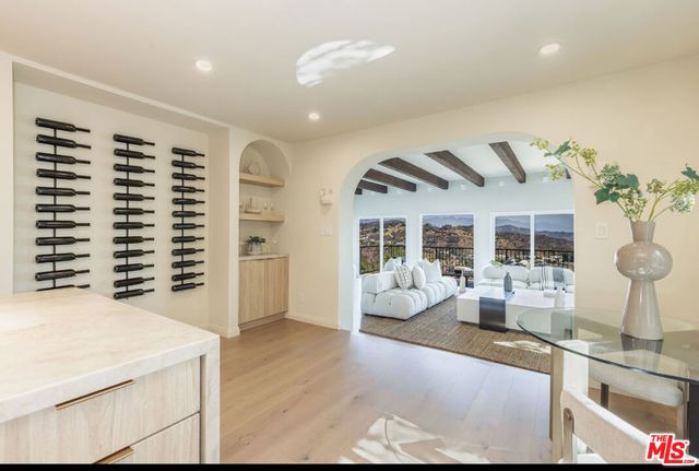 8300 Grand View Drive, Los Angeles, CA 90046