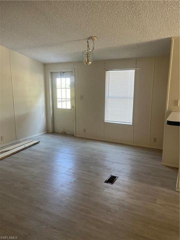 1195 Blueberry LN, Labelle, FL 33935