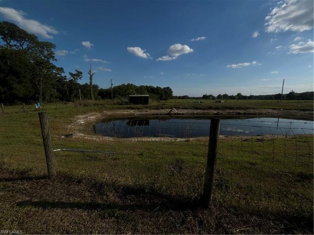 1195 Blueberry LN, Labelle, FL 33935