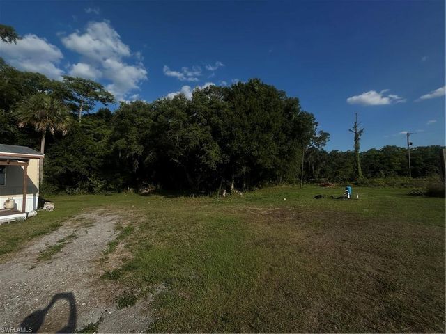 1195 Blueberry LN, Labelle, FL 33935