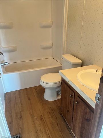 1195 Blueberry LN, Labelle, FL 33935