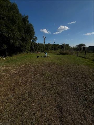 1195 Blueberry LN, Labelle, FL 33935