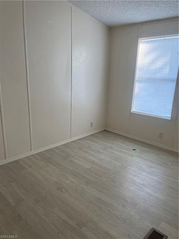 1195 Blueberry LN, Labelle, FL 33935