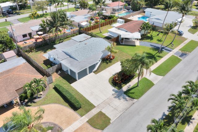 921 SE 15th Court, Deerfield Beach, FL 33441