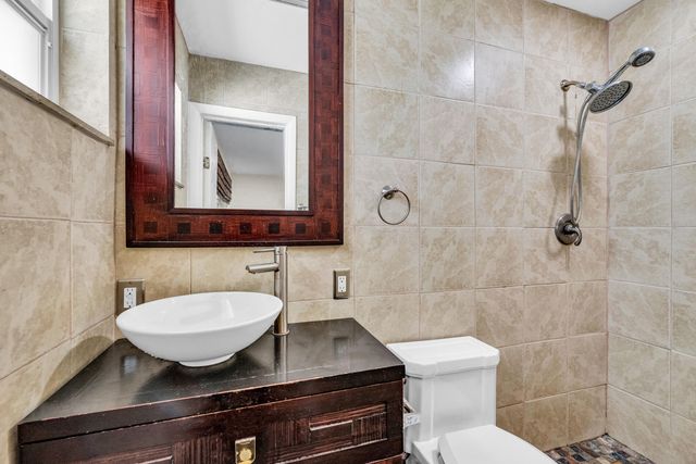 921 SE 15th Court, Deerfield Beach, FL 33441