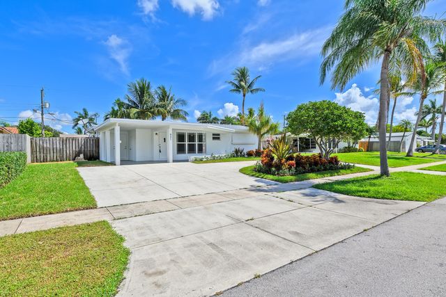 921 SE 15th Court, Deerfield Beach, FL 33441
