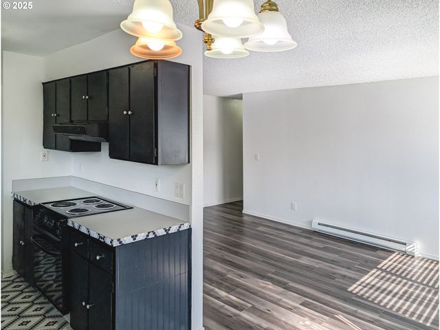 1521 Ne HALE Pl, Gresham, OR 97030