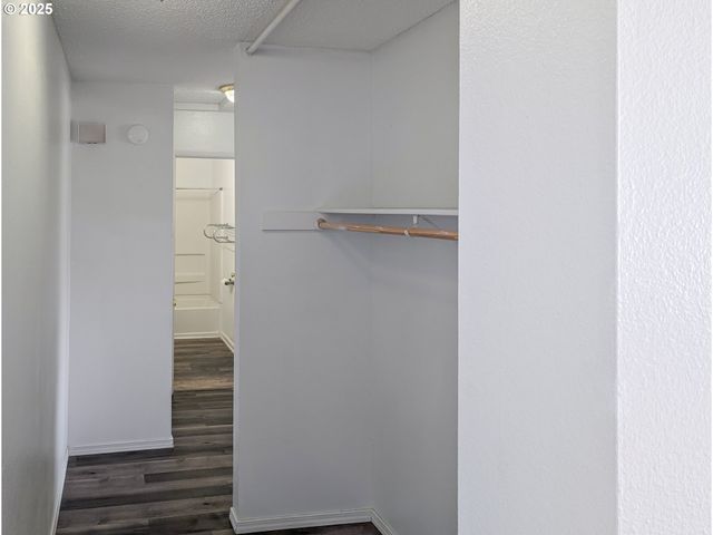 1521 Ne HALE Pl, Gresham, OR 97030