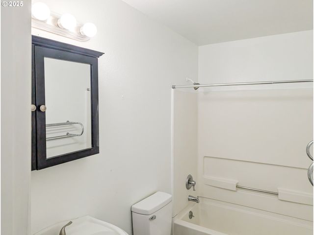 1521 Ne HALE Pl, Gresham, OR 97030