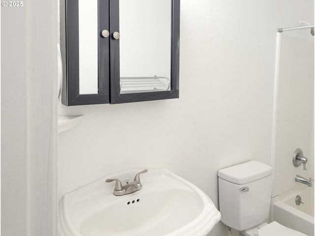 1521 Ne HALE Pl, Gresham, OR 97030