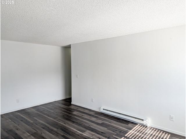 1521 Ne HALE Pl, Gresham, OR 97030