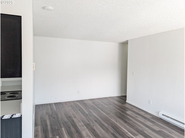 1521 Ne HALE Pl, Gresham, OR 97030