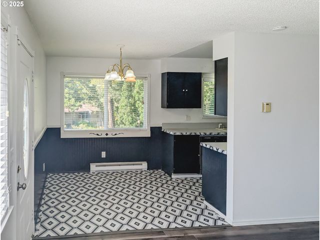 1521 Ne HALE Pl, Gresham, OR 97030