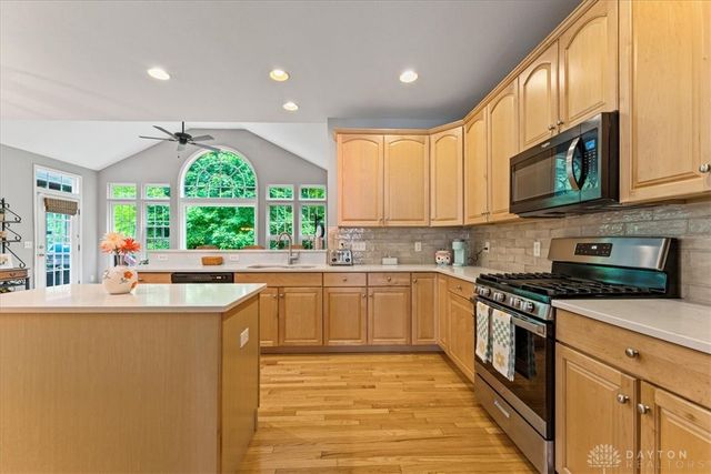 1422 Shawnee Run Drive, Maineville, OH 45039